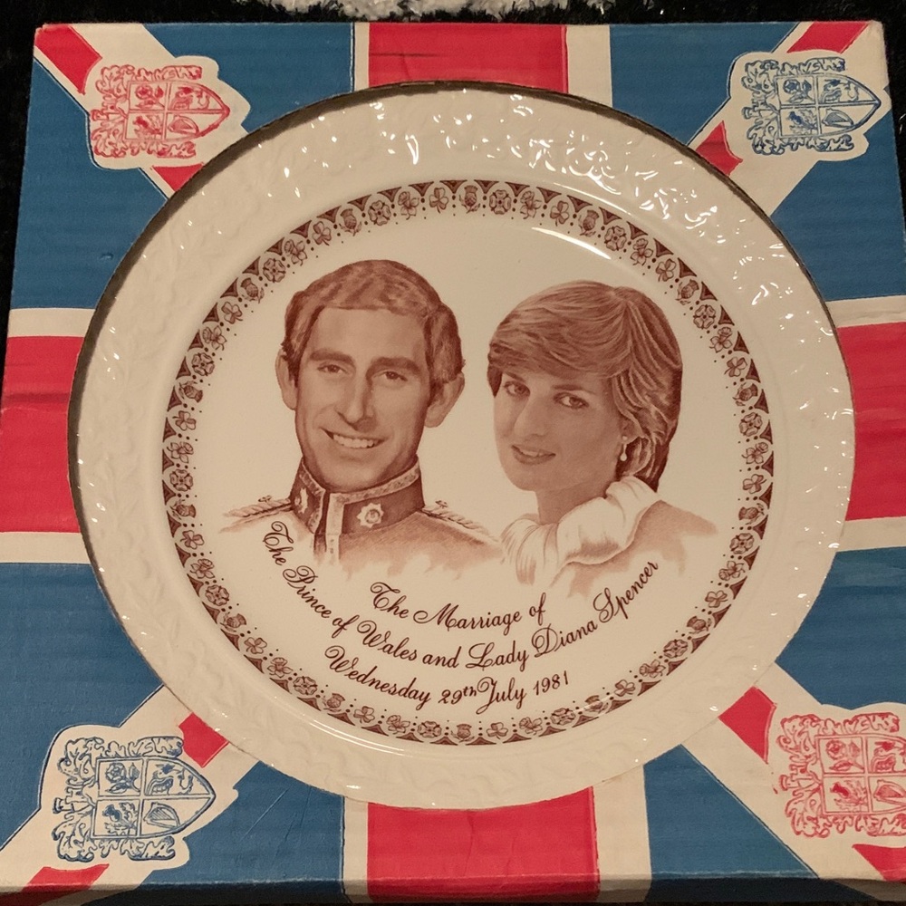 Vintage Princess Diana Commemorative Royal Wedding Decorative Plate